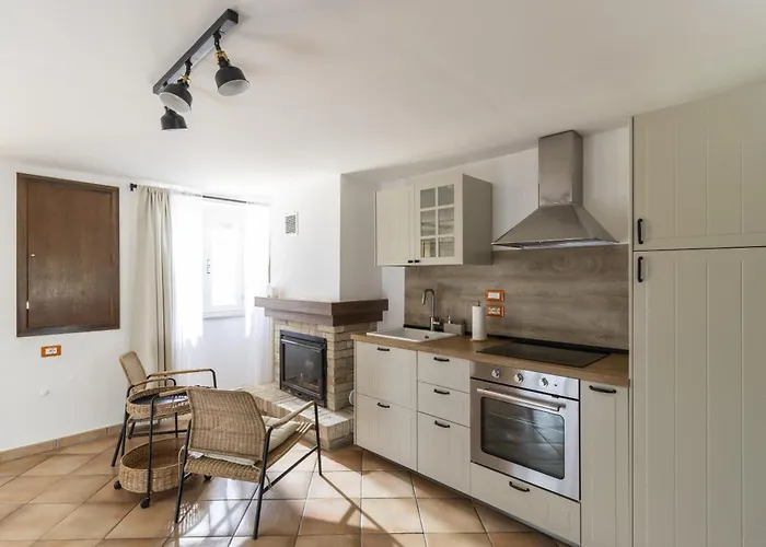 Biancalana * Petritoli